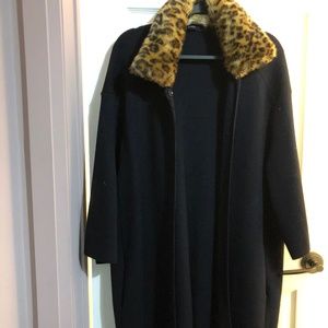 Sweater coat - black with cheeta fur collar